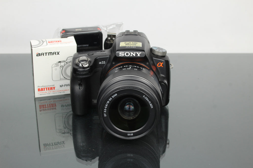 Sony SLT A33 + Sony DT 3.5-5.6/18-55 Lens