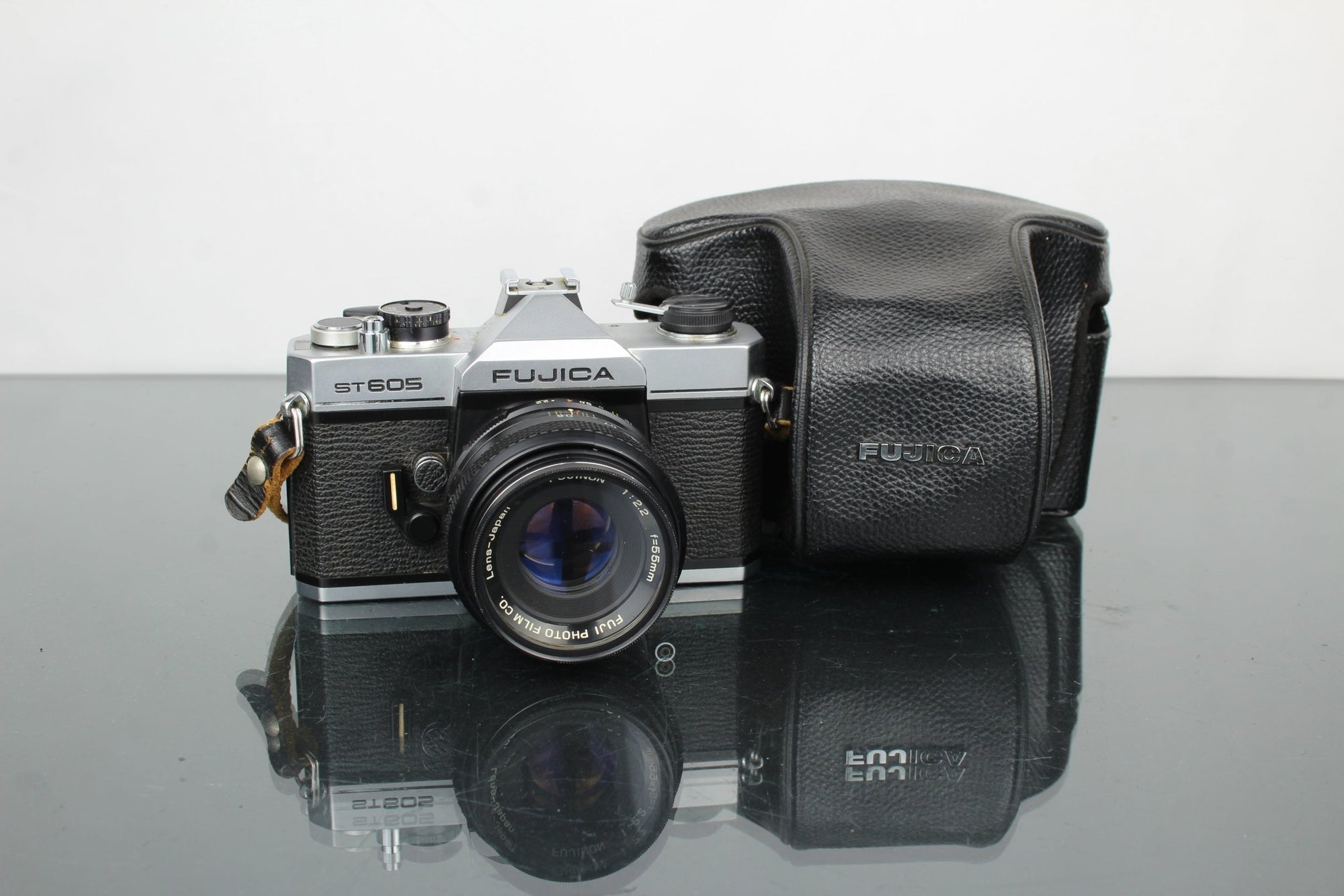Fujica ST605 + Fujinon 1:2.2 f=55mm M42 - Dutch|Thrift
