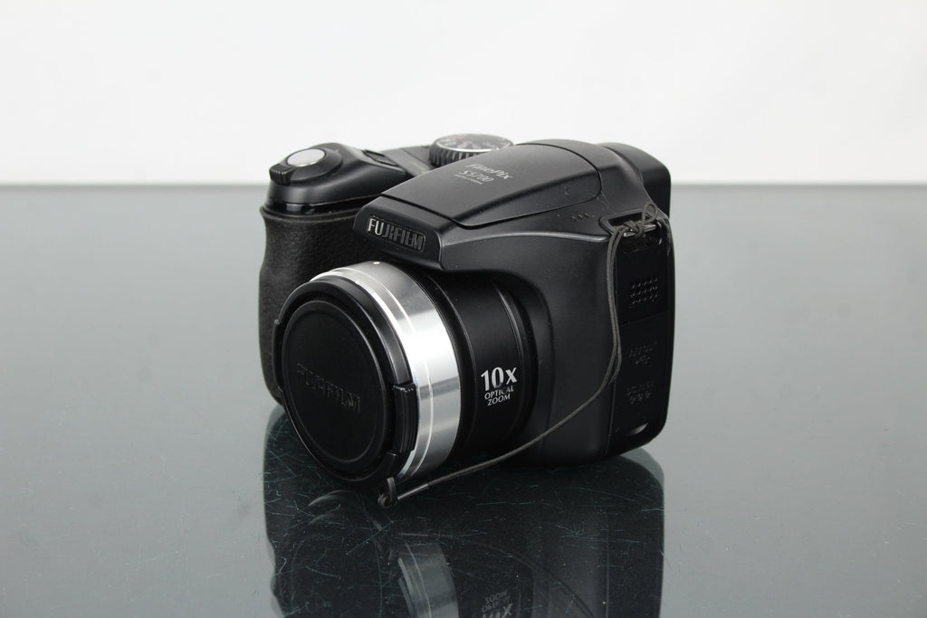 Fujifilm FinePix S5700 - Dutch|Thrift
