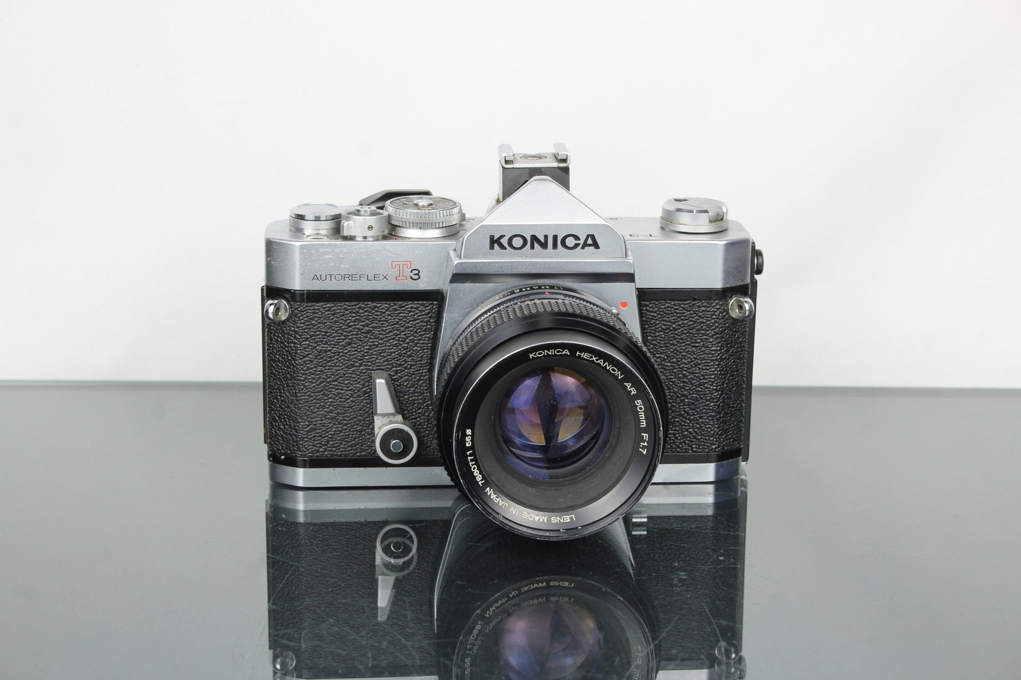Konica Autoreflex T3 + Konica Hexanon AR 50mm f=1.7 - Dutch|Thrift