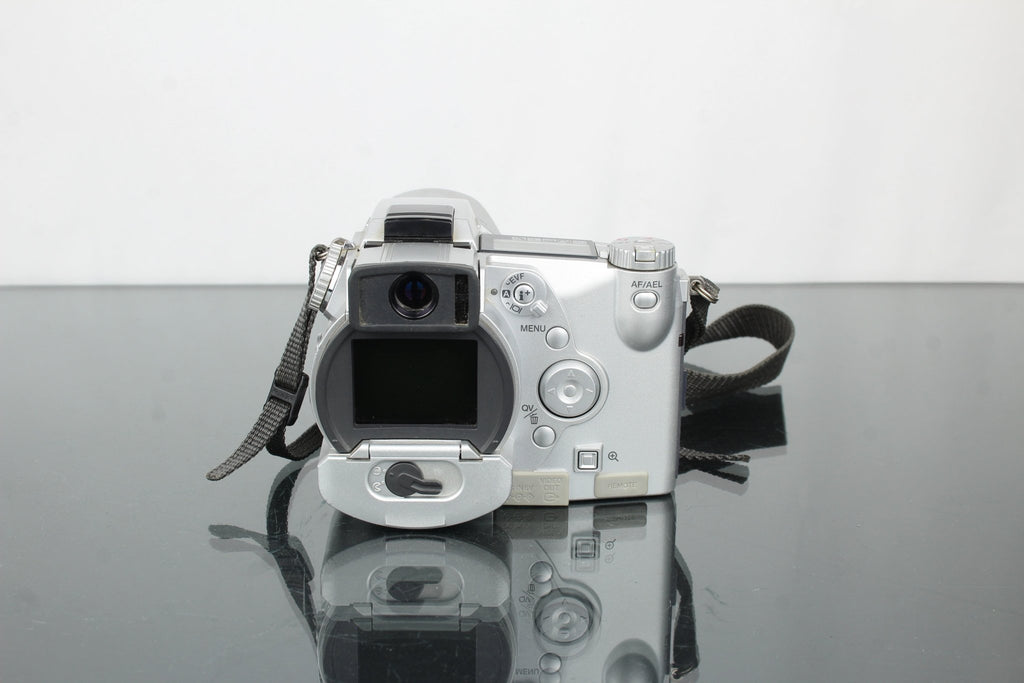 Minolta Dimage 7 - Dutch|Thrift