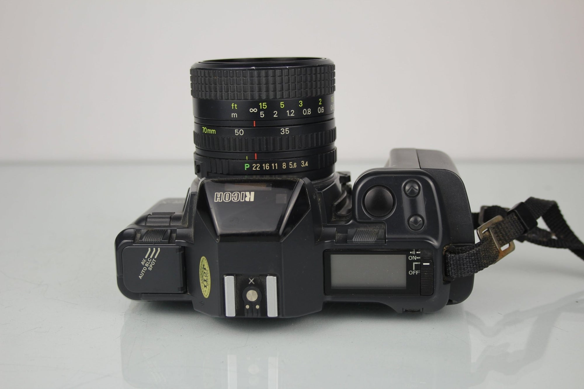 Ricoh XR - X + 35 - 70mm 1:3.4 - 4.5 lens - Dutch|Thrift