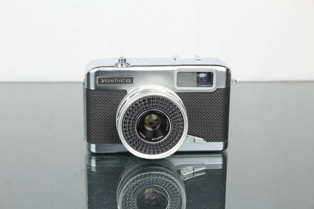 Yashica EZ - Matic - Dutch|Thrift